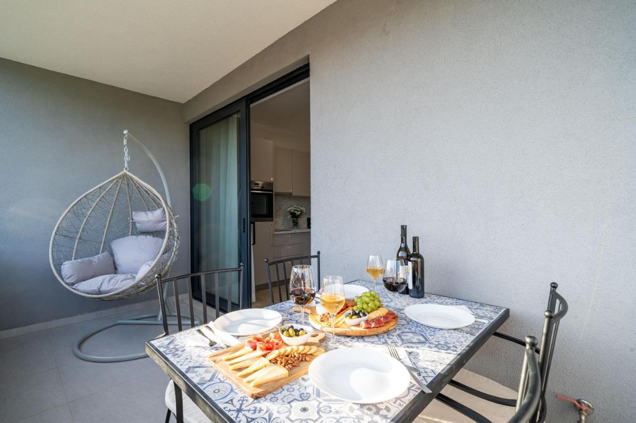 Olive Family House Apartment Mlini Exterior photo